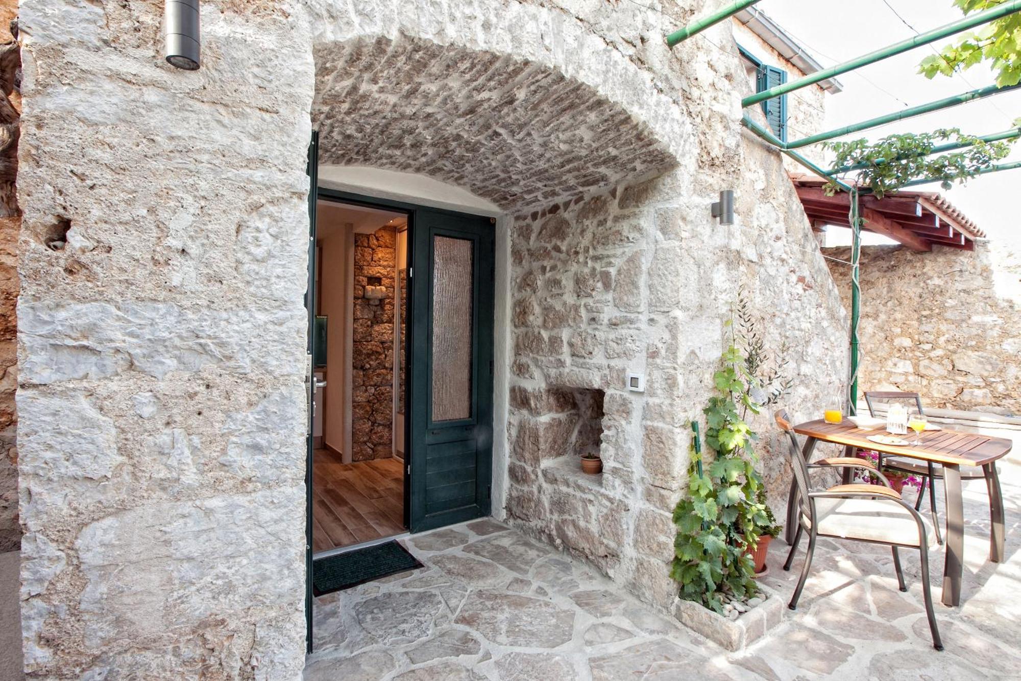 Paradise Stone Apartments بول الغرفة الصورة