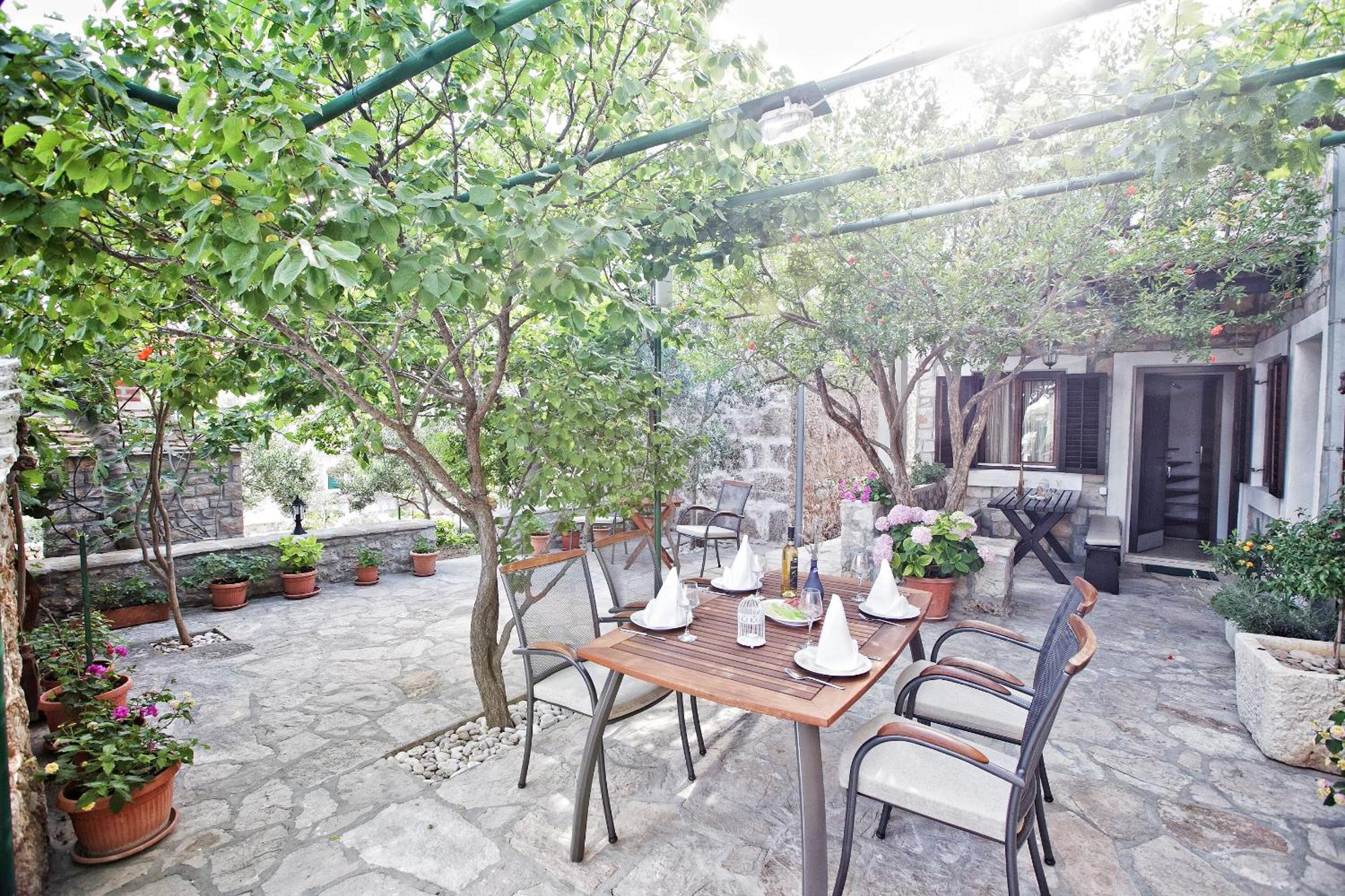 Paradise Stone Apartments بول الغرفة الصورة