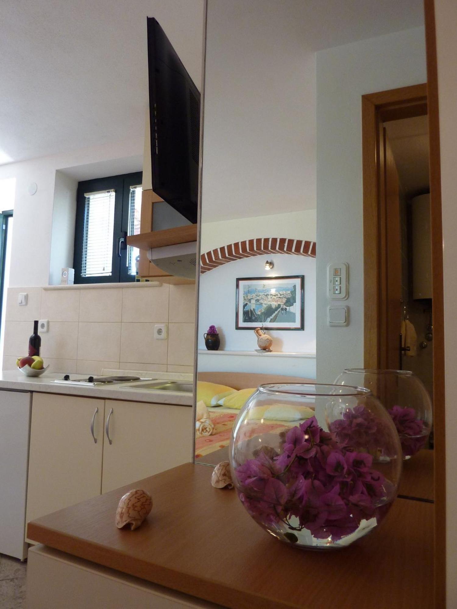 Paradise Stone Apartments بول الغرفة الصورة