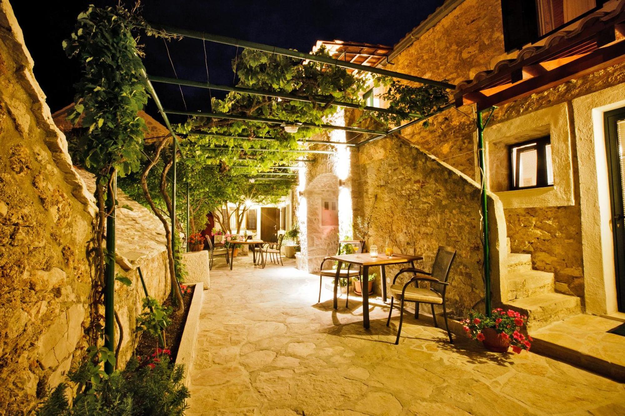 Paradise Stone Apartments بول المظهر الخارجي الصورة
